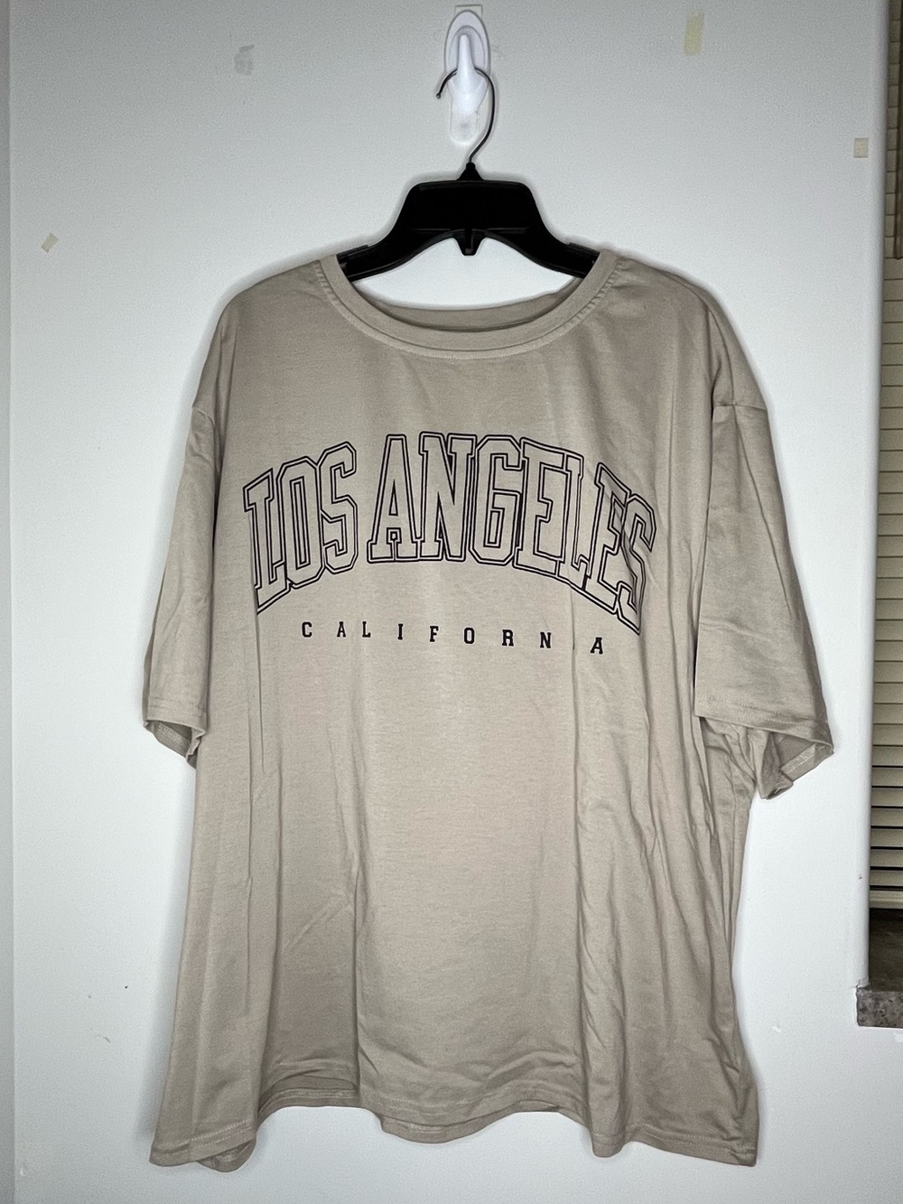 Los Angeles California Graphic Tee - Beige Women’s Shirt